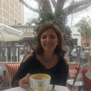 Meet your Posher, Nada